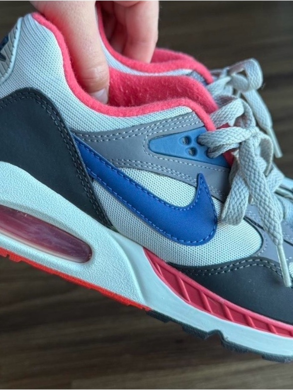 Women’s Nike Air Max Correlate Sneakers